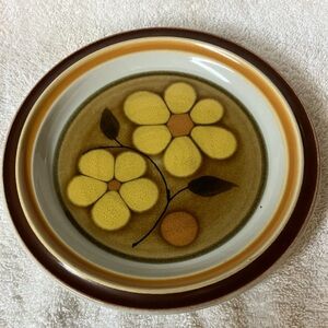Vintage Floral Plate with Yellow Flowers Berkeley House Daisydale 7 1/2” Japan